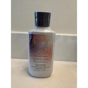 Bath & Body Works Snowflakes & Cashmere Body Lotion 8 oz NEW